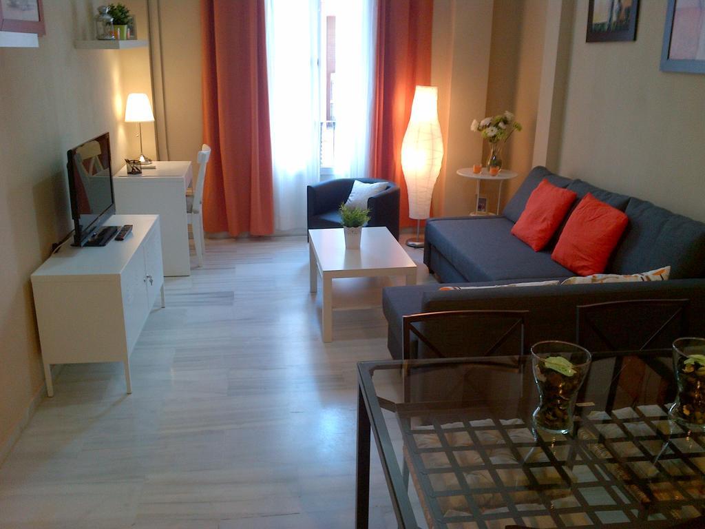 Triana Pureza Apartment เซบีญา ภายนอก รูปภาพ